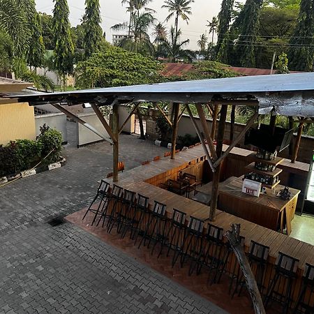 K27 Premier Backpackers Hostel Dar es Salaam Exterior foto