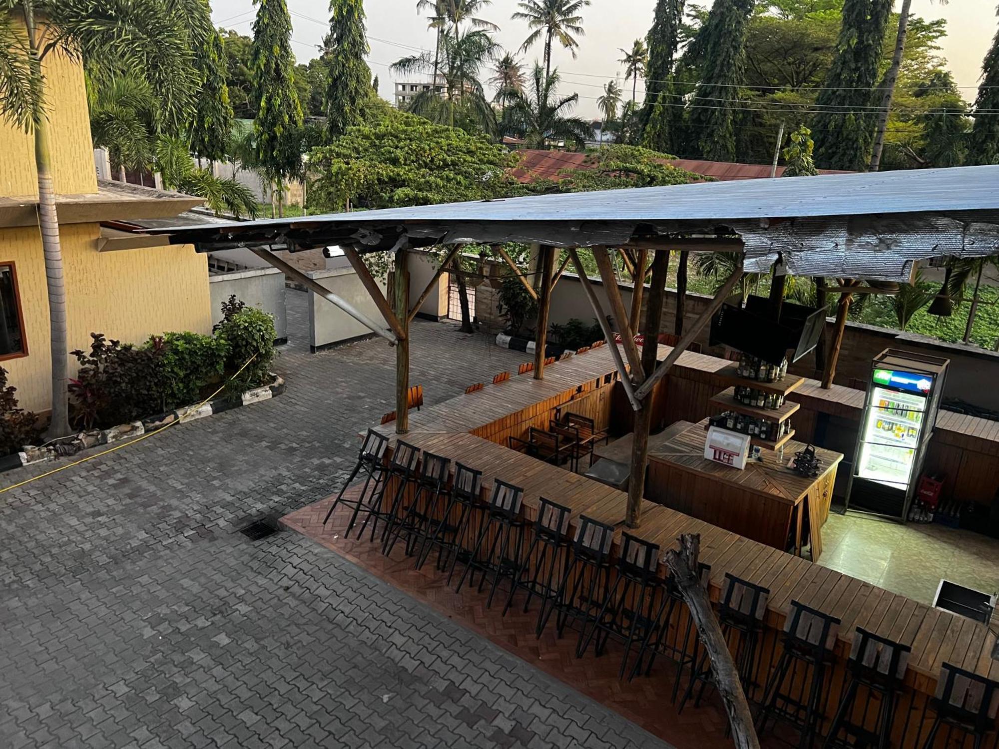 K27 Premier Backpackers Hostel Dar es Salaam Exterior foto
