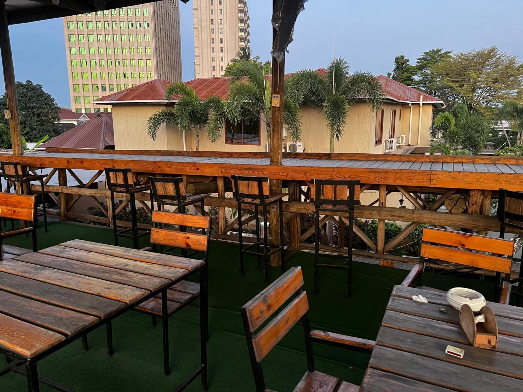 K27 Premier Backpackers Hostel Dar es Salaam Exterior foto
