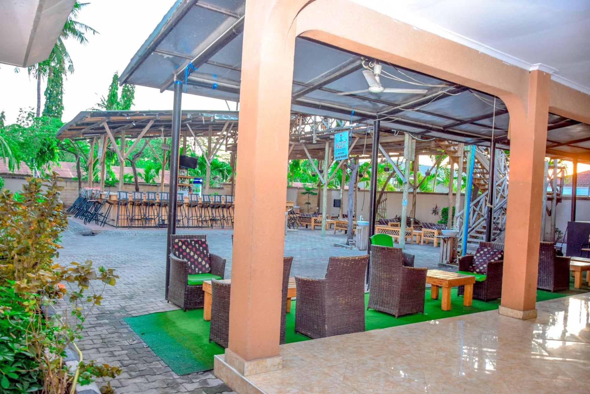 K27 Premier Backpackers Hostel Dar es Salaam Exterior foto
